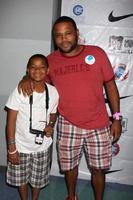 LOS ANGELES, MAY 1 - Anthony Anderson arriving at the 1st Annual Ball Up Celebrity Streetball Game at Cal State Northridges Matadome Stadium on May 1, 2011 in Northridge, CA photo