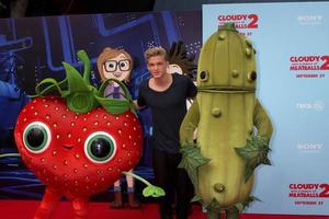 los angeles, sep 21 - cody simpson at the cloudy with a chance of meatballs 2 estreno de los angeles en el teatro del pueblo el 21 de septiembre de 2013 en westwood, ca foto