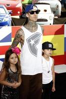 los angeles, 18 de junio - travis barker llegando al estreno de cars 2 en el teatro el capitan el 18 de junio de 2011 en los angeles, ca foto