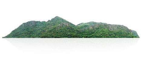 montaña de roca aislar en blanco foto