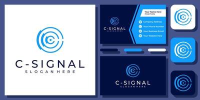 letra inicial c señal tecnología de internet wifi conectar monograma vector logo diseño con tarjeta de visita