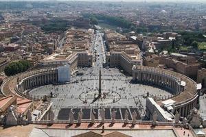 S t. plaza de pedro de roma en el estado del vaticano foto