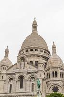 la arquitectura externa de sacre coeur, montmartre, parís, francia foto