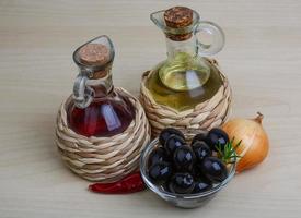 Olive oil and vinegar photo