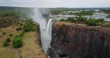 vista aérea de las cataratas victoria, zimbabwe video