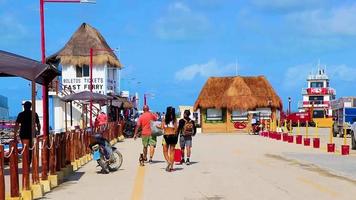 chiquila quintana roo mexico 2021 panorama paesaggio barche porto porto traghetti puerto de chiquila mexico. video