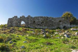 ruinas en el costado foto