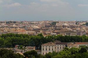 serie de viajes - italia. vista sobre el centro de roma, italia. foto