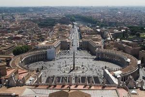 S t. plaza de pedro de roma en el estado del vaticano foto