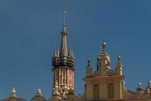 edificio sukiennice en cracovia, polonia foto