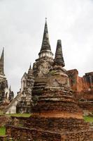 pagoda en el templo de wat chaiwattanaram, ayutthaya, tailandia foto