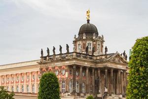 uno de los edificios universitarios de potsdam foto