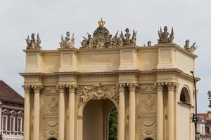 puerta de brandenburgo de potsdam, berlín, alemania foto