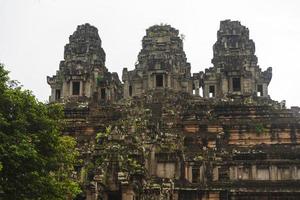 Angkor Wat complex photo
