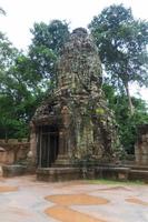 Angkor Wat complex photo