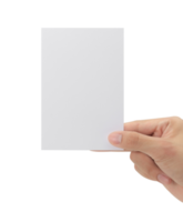 mano sosteniendo papel en blanco, maqueta de tarjeta de felicitación png