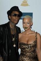 los angeles, 11 de febrero - wiz khalifa y amber rose llegan a la fiesta pre-grammy organizada por clive davis en el beverly hilton hotel el 11 de febrero de 2012 en beverly hills, ca foto