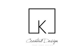 Diseño de logotipo de letra de marco cuadrado k con colores blanco y negro. vector