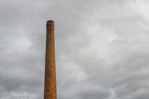 chimenea y cielo foto