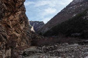 garganta de Karabaj. atractivos naturales en daguestán. Rusia foto