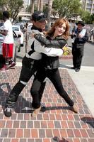 los angeles, 12 de abril - corbin bleu, amy purdy en el día de la carrera de celebridades profesionales del gran premio de long beach en el circuito de carreras del gran premio de long beach el 12 de abril de 2014 en long beach, ca foto