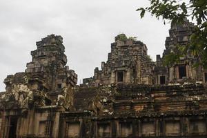 Angkor Wat complex photo