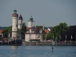 lindau y bregenz en el lago de constanza foto