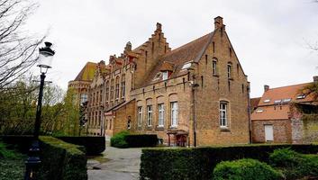 edificio histórico en brujas bélgica foto