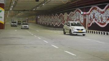 new delhi, inde, 21 juin 2022 - pm narendra modi dédie le tunnel de pragati et cinq passages souterrains du projet de couloir de transit intégré de pragati maidan à la nation, le tunnel de pragati s'ouvre pour la circulation