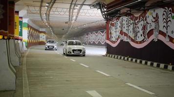 Neu-Delhi, Indien, 21. Juni 2022 - Uhr Narendra Modi widmen den Pragati-Tunnel und fünf Unterführungen des integrierten Transitkorridorprojekts Pragati Maidan der Nation, der Pragati-Tunnel wird für den Verkehr geöffnet video