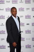 los angeles, 25 de febrero - anthony mackie llega a los premios de espíritu independiente de cine 2012 en la playa el 25 de febrero de 2012 en santa monica, ca foto