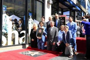 los angeles, 10 de marzo - eugenio derbez, rob schneider en la ceremonia estelar del paseo de la fama de eugenio derbez hollywood en el paseo de la fama de hollywood el 10 de marzo de 2016 en los angeles, ca foto