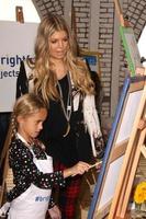 los angeles, 20 de noviembre - fergie, stacey ferguson en el lanzamiento de la luz del sol del proyecto unilever en el día universal del niño en solar studios el 20 de noviembre de 2013 en glendale, ca foto