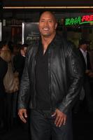 los angeles, 22 de noviembre - dwayne johnson, también conocido como the rock llega al estreno más rápido en el teatro chino de grauman el 22 de noviembre de 2010 en los angeles, ca foto