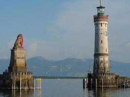 lindau y bregenz en el lago de constanza foto