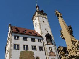 la ciudad de wuerzburg en el río principal foto