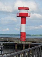 la ciudad de eckernfoerde en el mar báltico foto