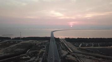 vista aérea batu kawan para a segunda ponte da rodovia penang video