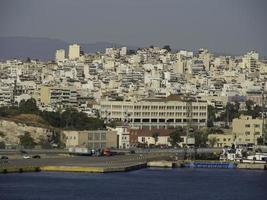 la ciudad de atenas en grecia foto