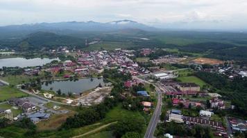 vista aerea serdang lago e città video