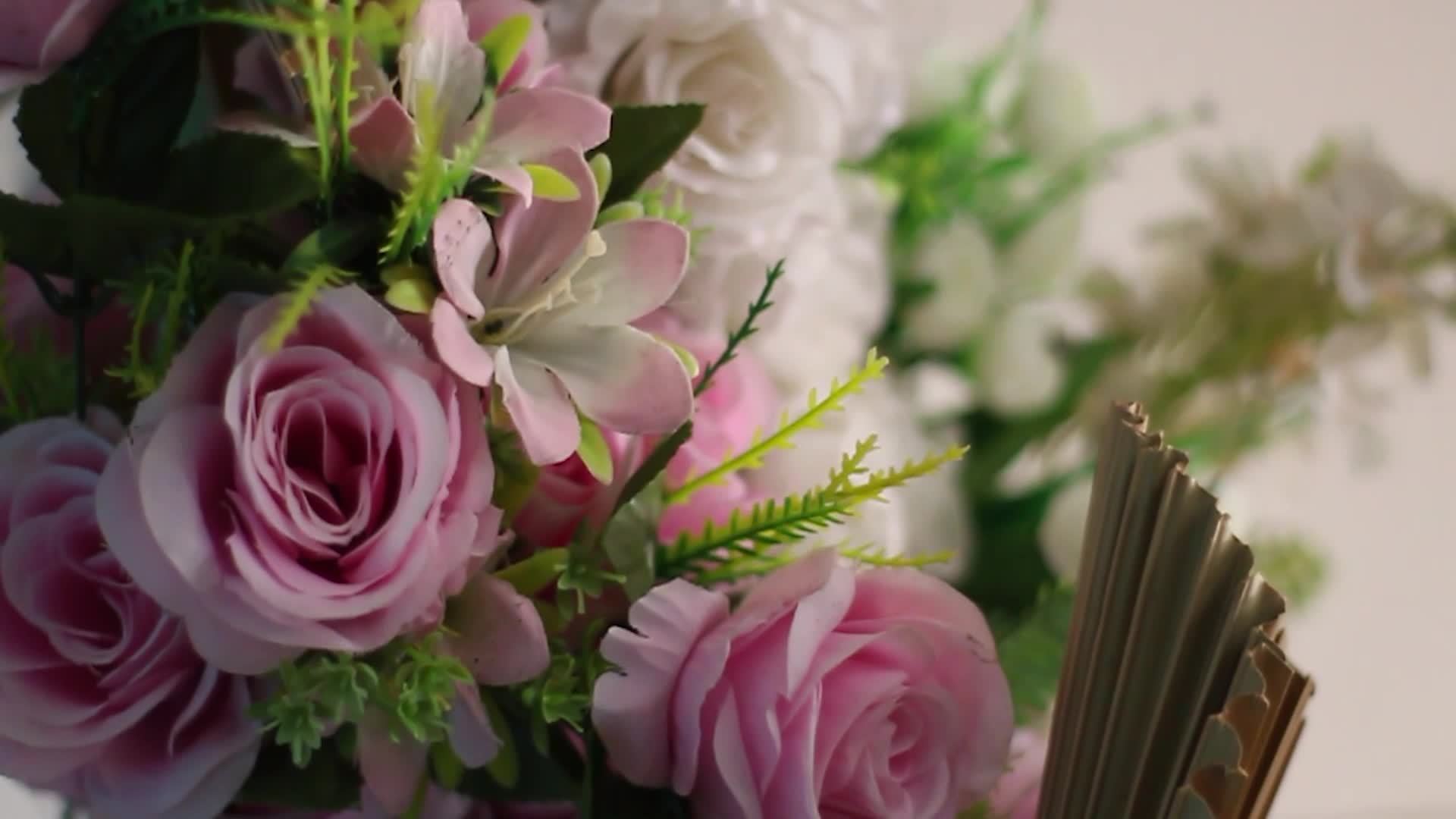 Florist wraps flower bouquet in brown paper and twine 12678683 Stock Video  at Vecteezy