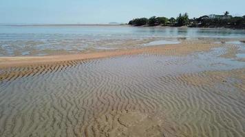 Pattern of sand formation. video