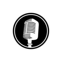 Logo De Podcast. Le Microphone, L'icône Du Casque Et L'image