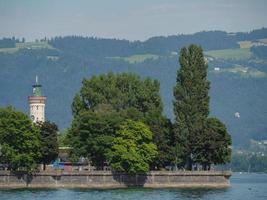 lindau y bregenz en el lago de constanza foto