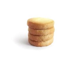 galletas de mantequilla aisladas sobre fondo blanco foto