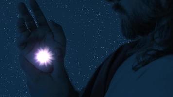 Jesus Christus zeigt die Wunden an seinen Händen und strahlt helles Licht aus