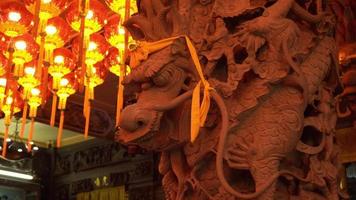 estátua de dragão no templo. video