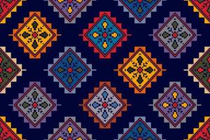 diseño de patrones sin fisuras étnicos ikat. alfombra de tela azteca adornos de mandala decoraciones textiles papel tapiz. fondo de vector de bordado tradicional de pavo étnico nativo boho tribal