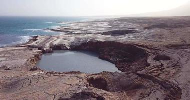 côte salée de la mer morte, israël video