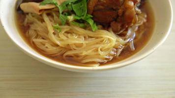 Braised duck noodles with brown soup video